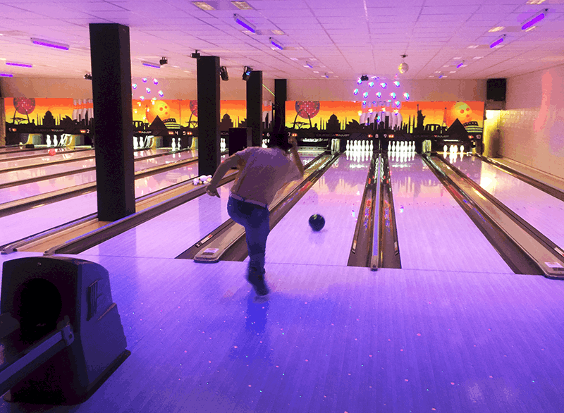 Läs mer om artikeln 2017-11-15 — After Work med bowling